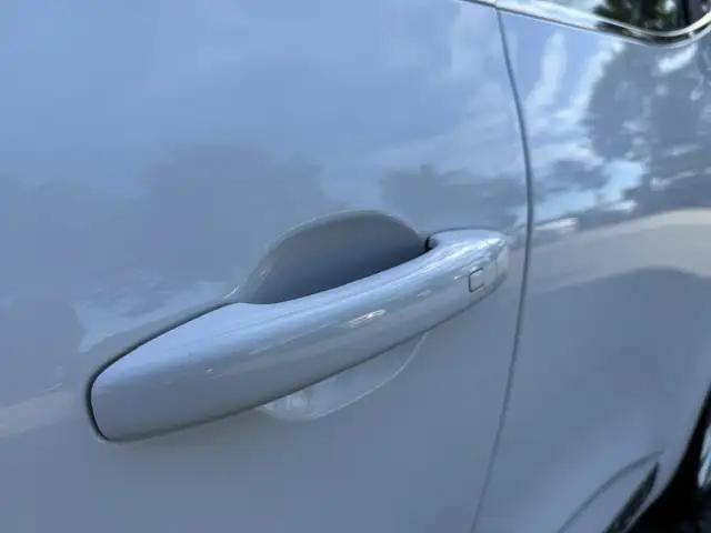 Renault Clio view 17