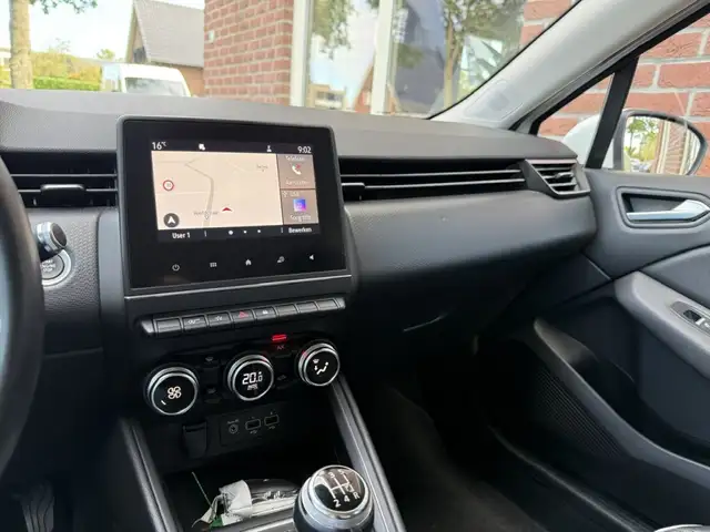 Renault Clio view 28