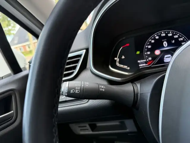 Renault Clio view 25