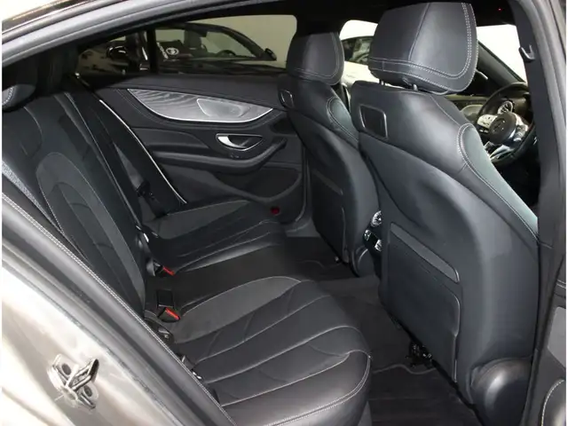 Mercedes-Benz CLS view 12