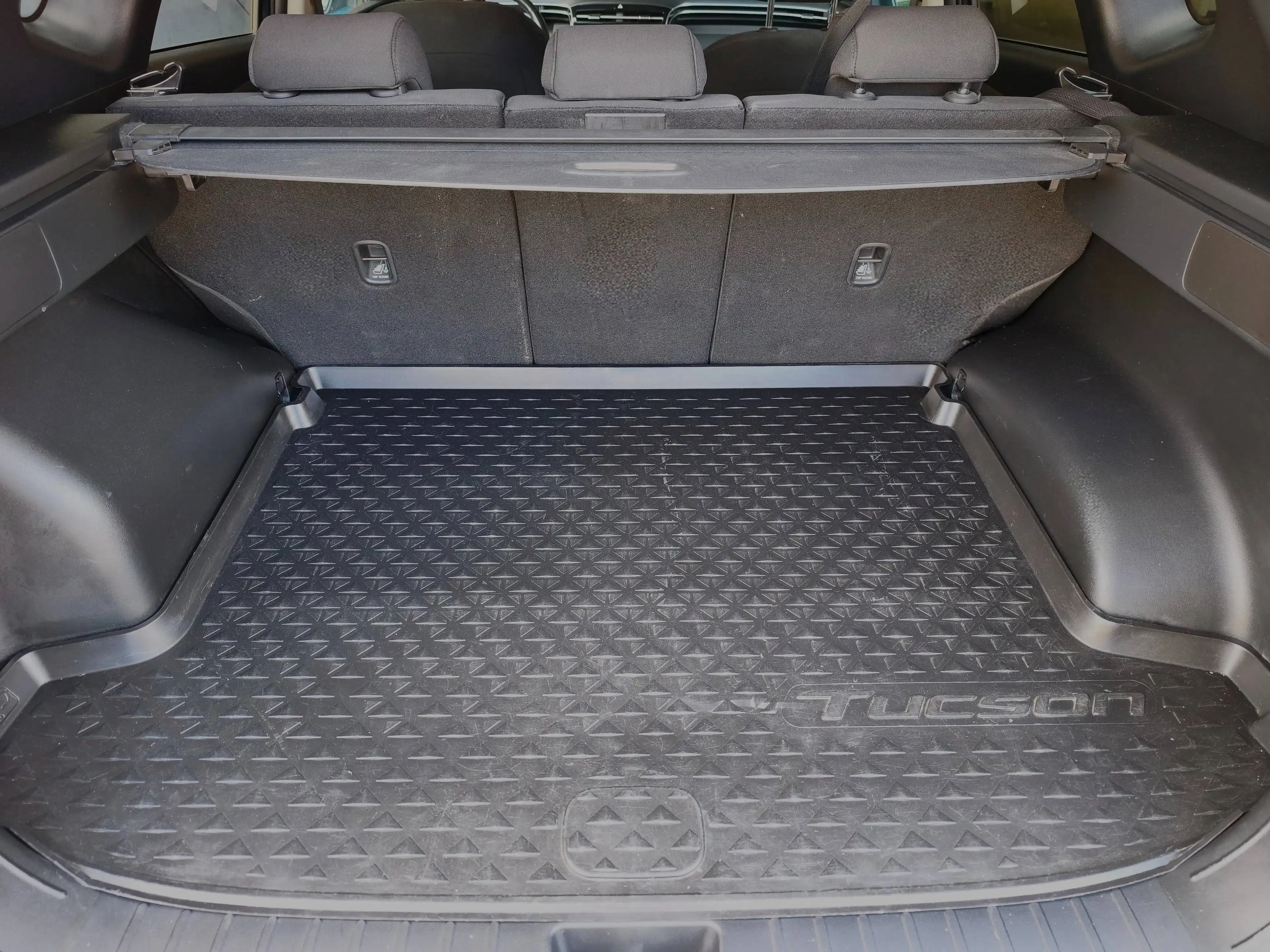 Hyundai TUCSON 1.6i 1er Proprio *** GARANTIE *** GPS & Caméra — photo 11