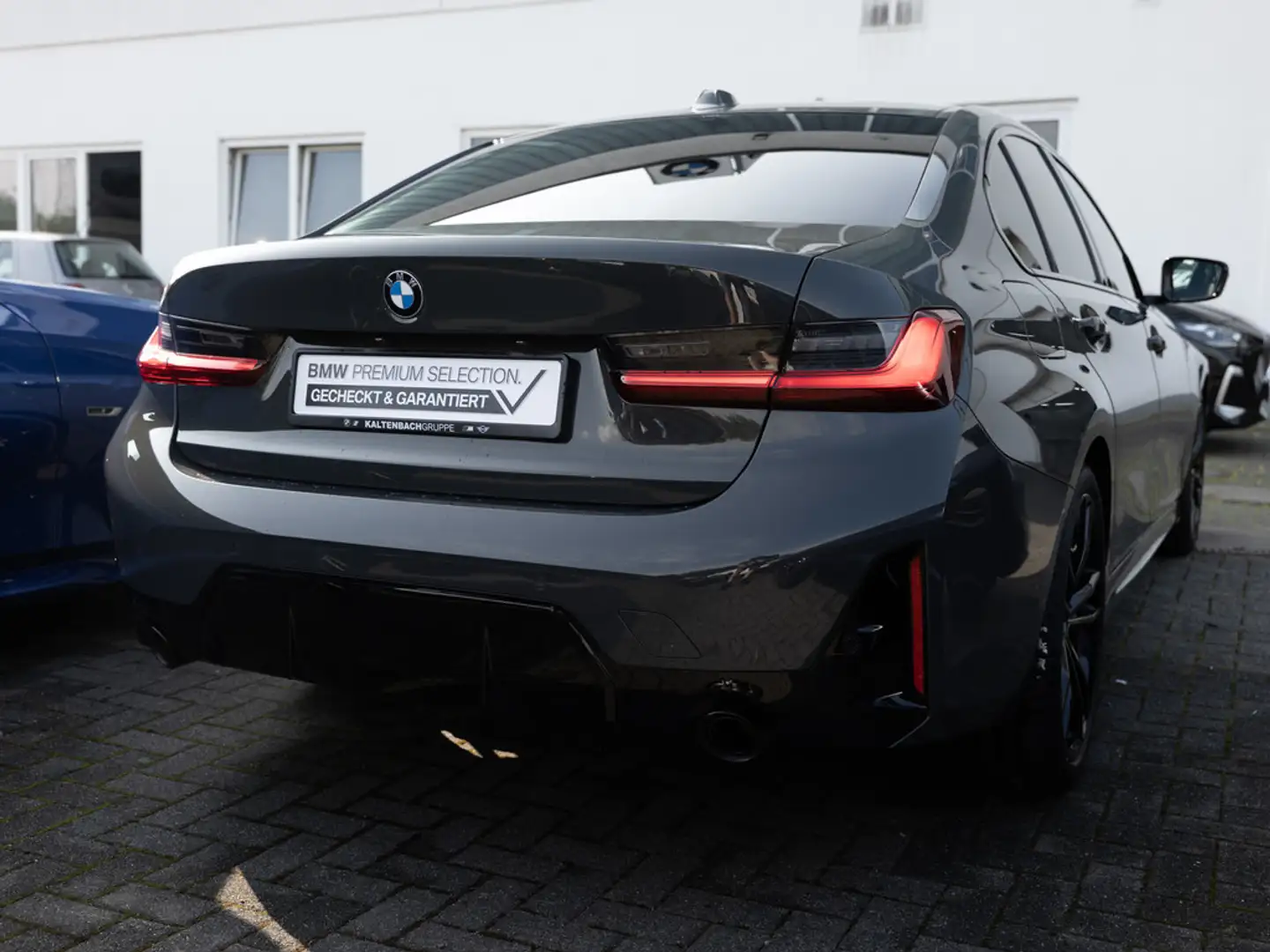 BMW 318 i M-Sport LED ALUFELGEN 19 ZOLL NAVI KLIMA Grau - 2
