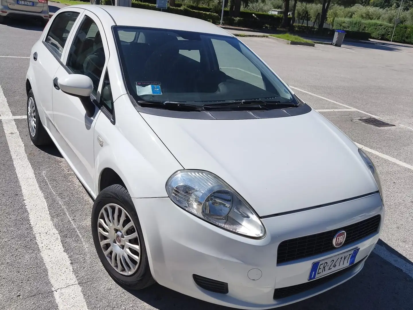 Fiat Grande Punto Grande Punto 2005 5p 1.4 natural powerActual 77cv Alb - 1