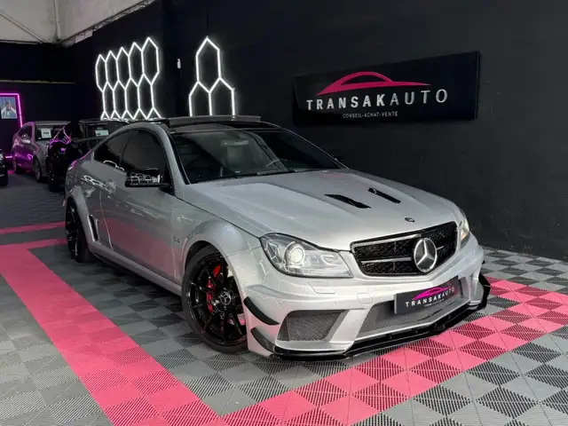 Mercedes-Benz C 63 AMG C63 AMG Performance 487 ch ~ KIT Blackseries ~ Toit ouvrant ~ Harman/kardon ~ Caméra de recul ~ Sièges Chauffant ~