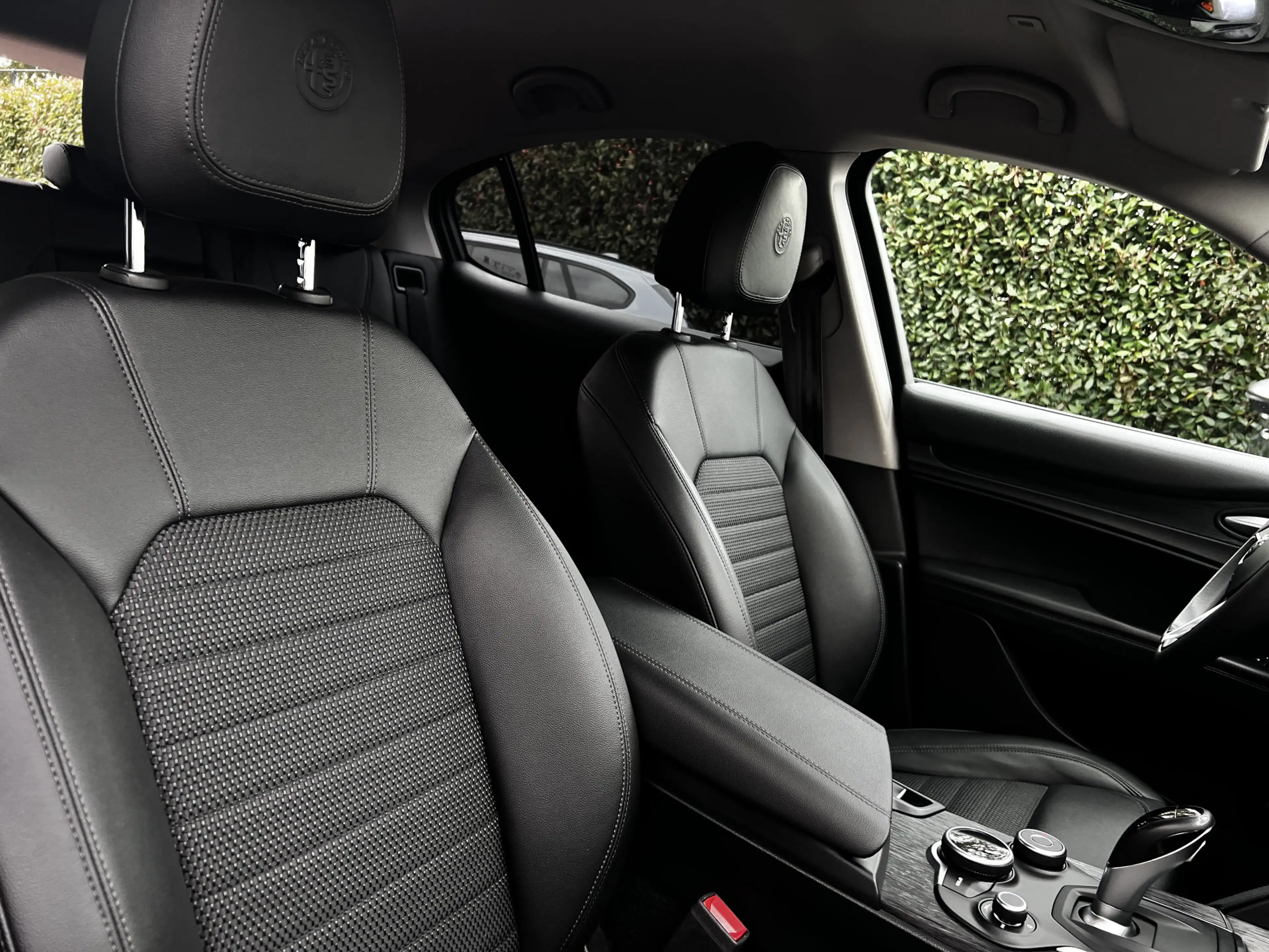 Alfa Romeo Stelvio 2.2d Customized Verde Visconti | Carplay | 20 inch — photo 29