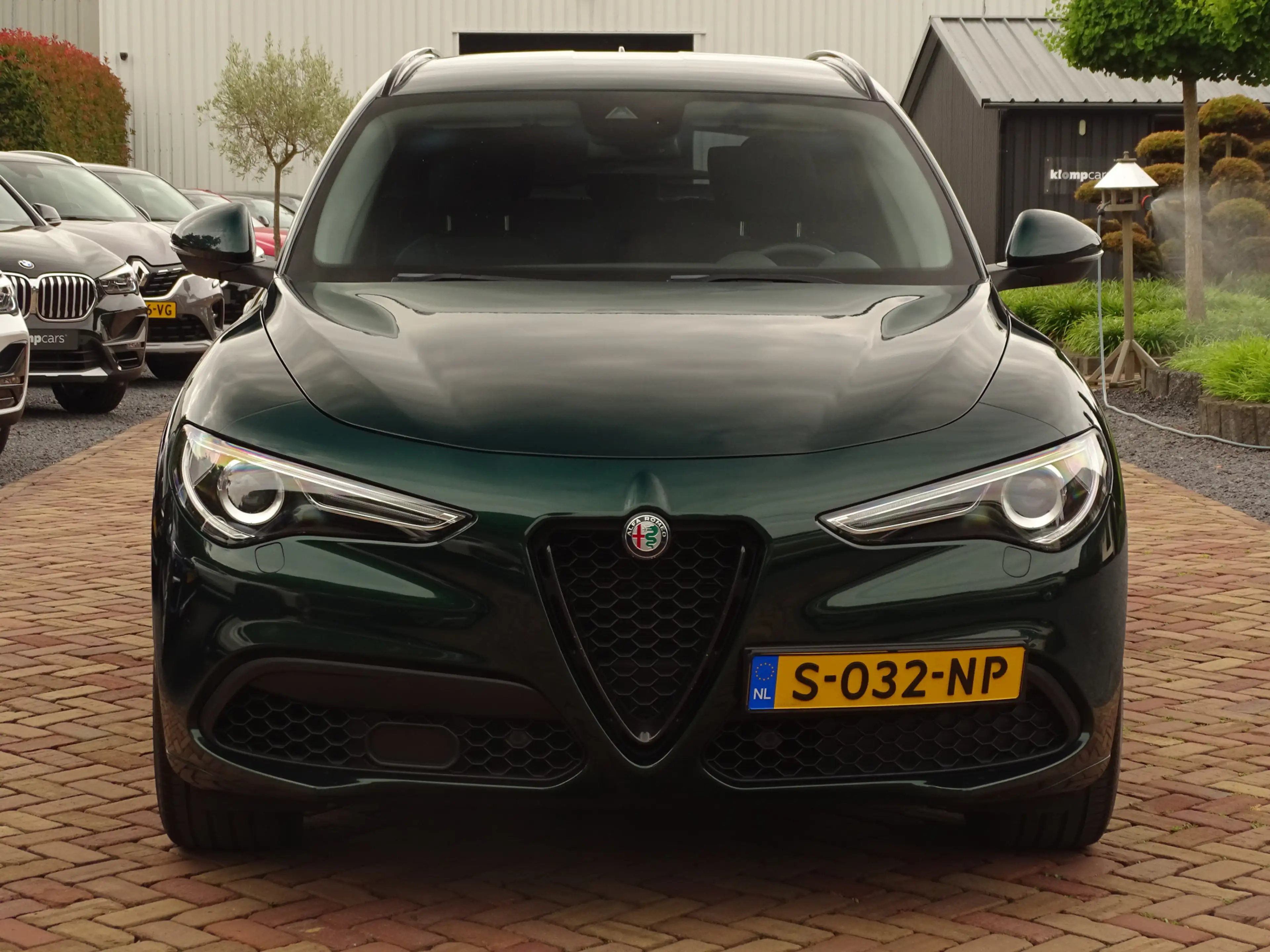 Alfa Romeo Stelvio 2.2d Customized Verde Visconti | Carplay | 20 inch — photo 39