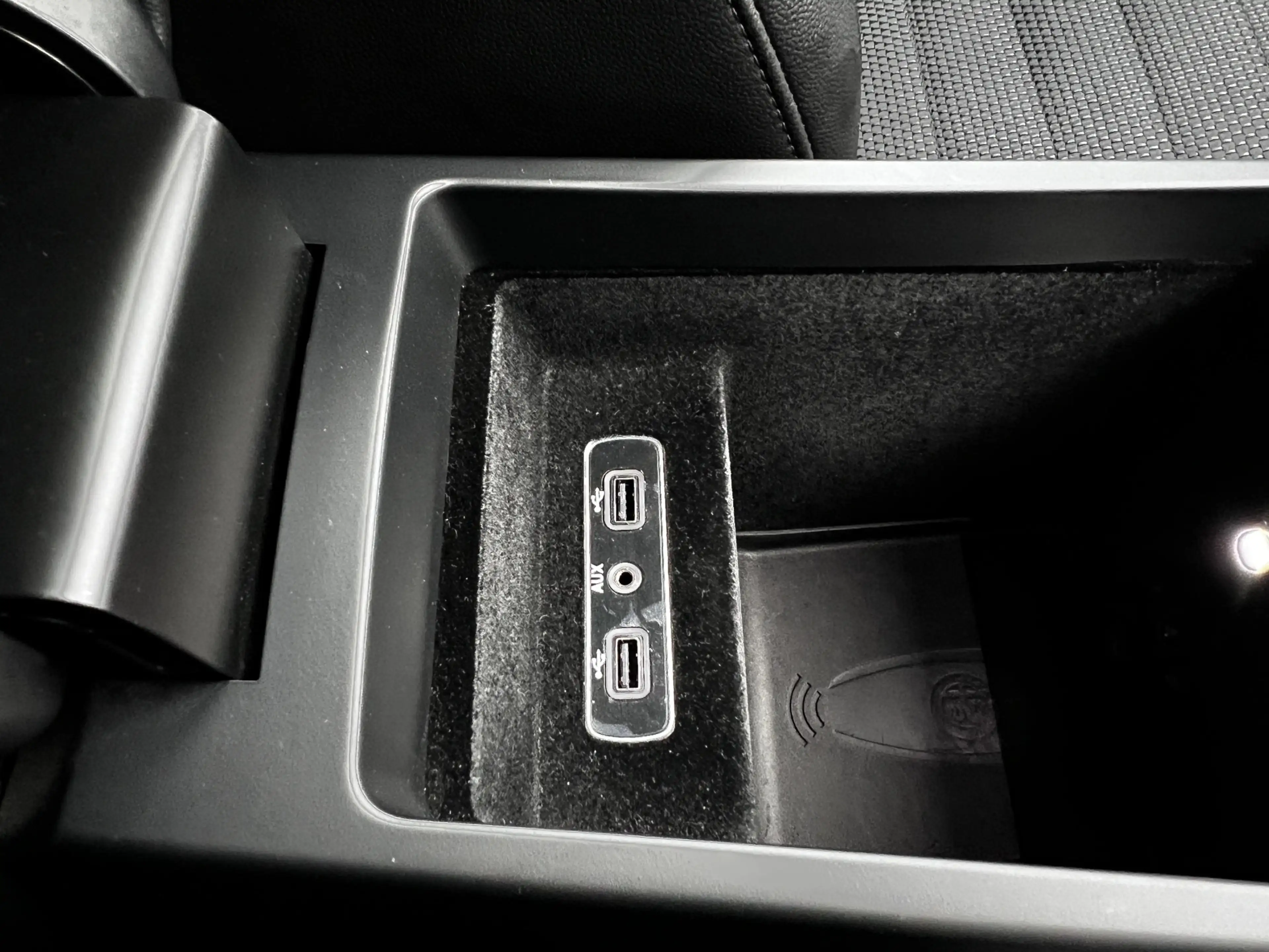 Alfa Romeo Stelvio 2.2d Customized Verde Visconti | Carplay | 20 inch — photo 32