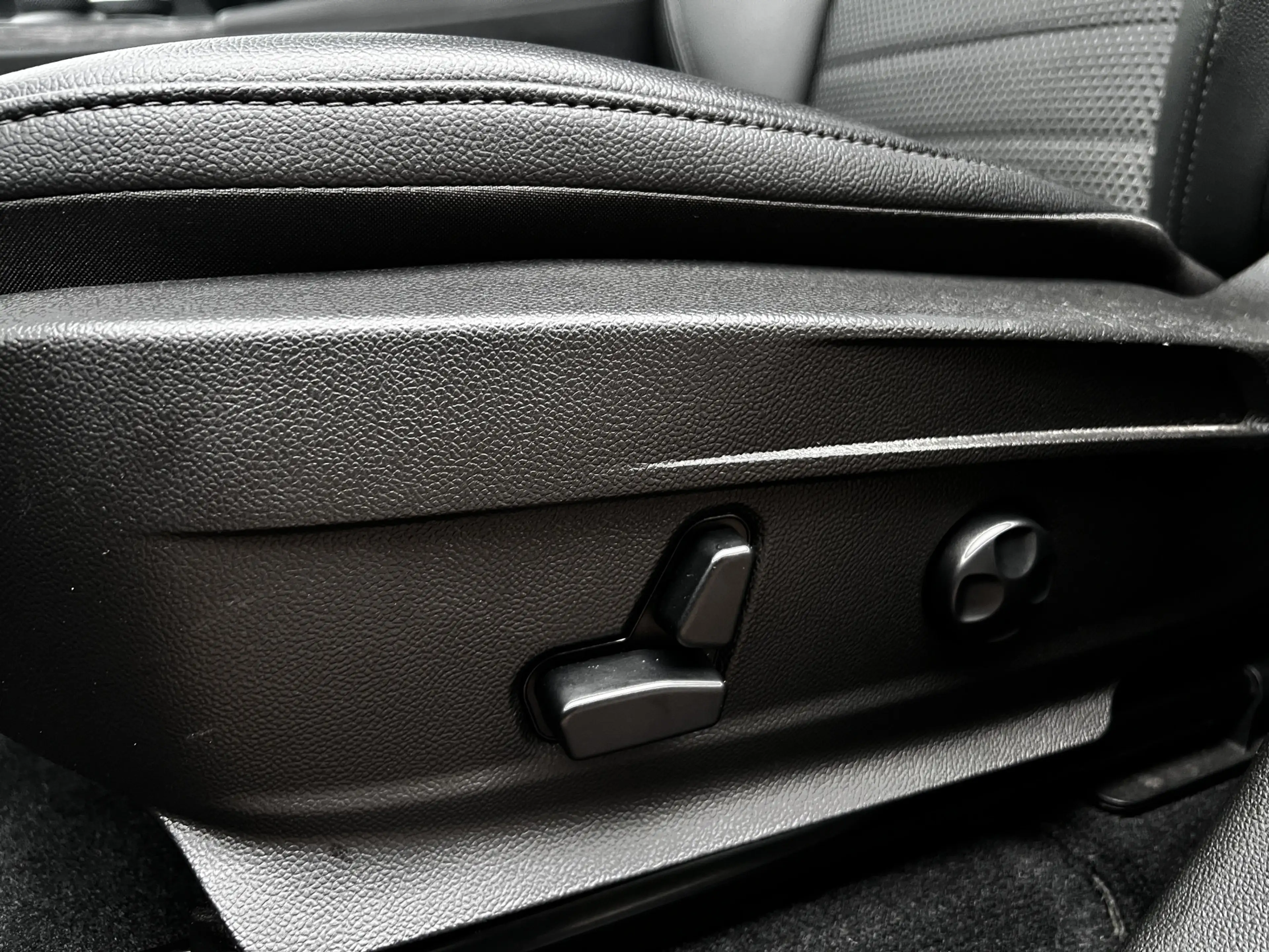 Alfa Romeo Stelvio 2.2d Customized Verde Visconti | Carplay | 20 inch — photo 20