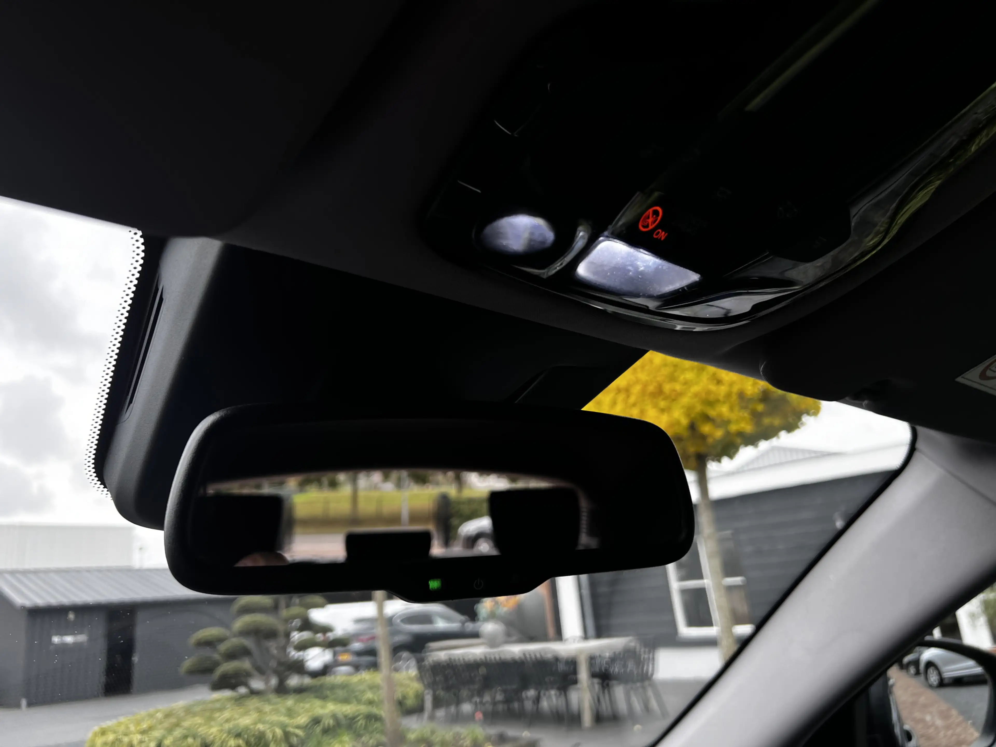 Alfa Romeo Stelvio 2.2d Customized Verde Visconti | Carplay | 20 inch — photo 27