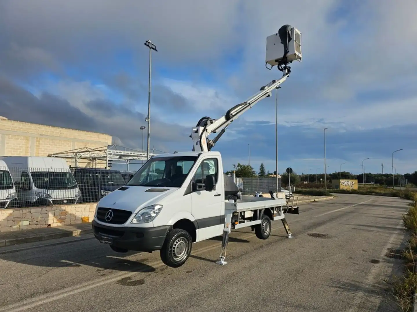 Mercedes-Benz Sprinter T37/35 313 CDI PIATTAFORMA CON CESTELLO Bianco - 1