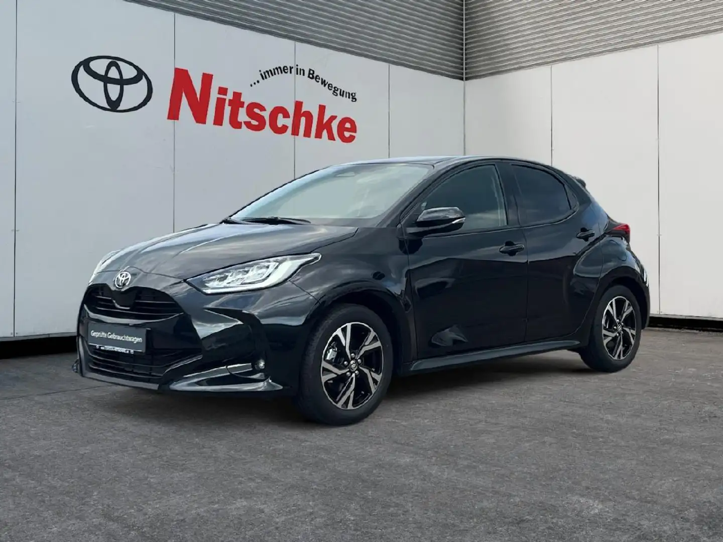Toyota Yaris 1.5 Hybrid Teamplayer Schwarz - 1