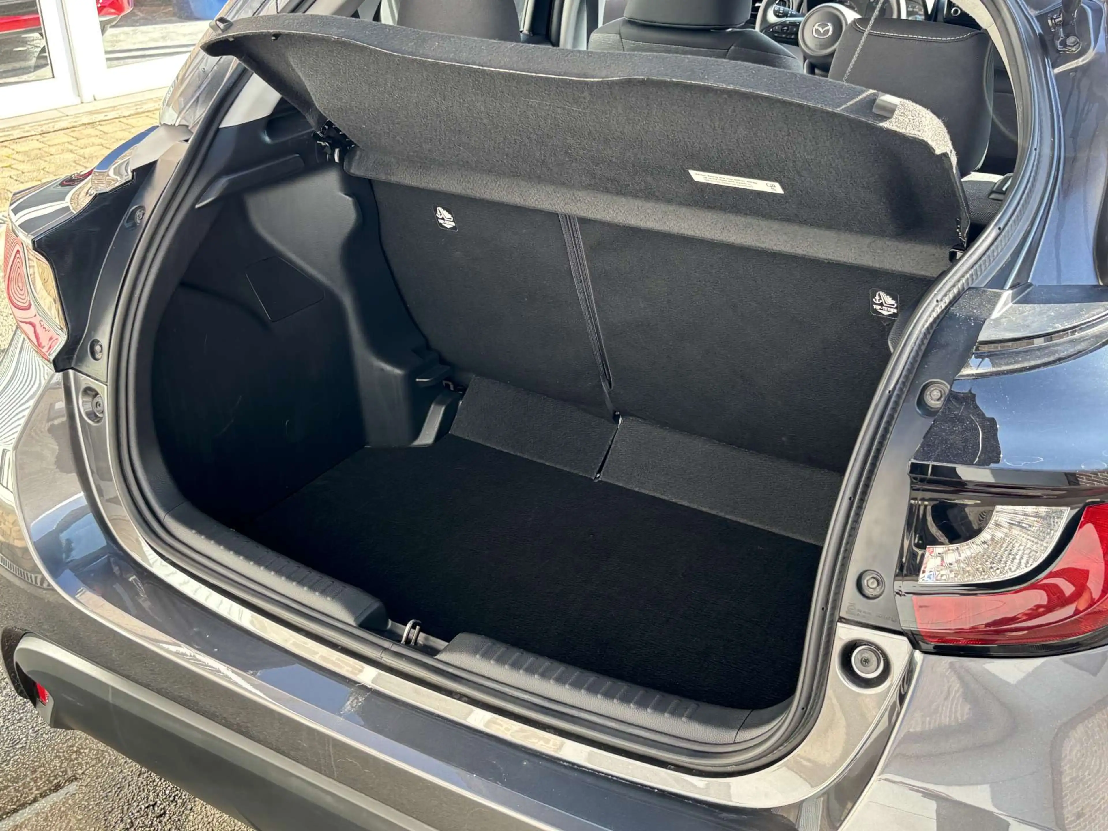 Mazda 2 2 Hybrid 1.5i VVT-i E-CVT Agile / 43000KM / 12m waarborg — photo 9