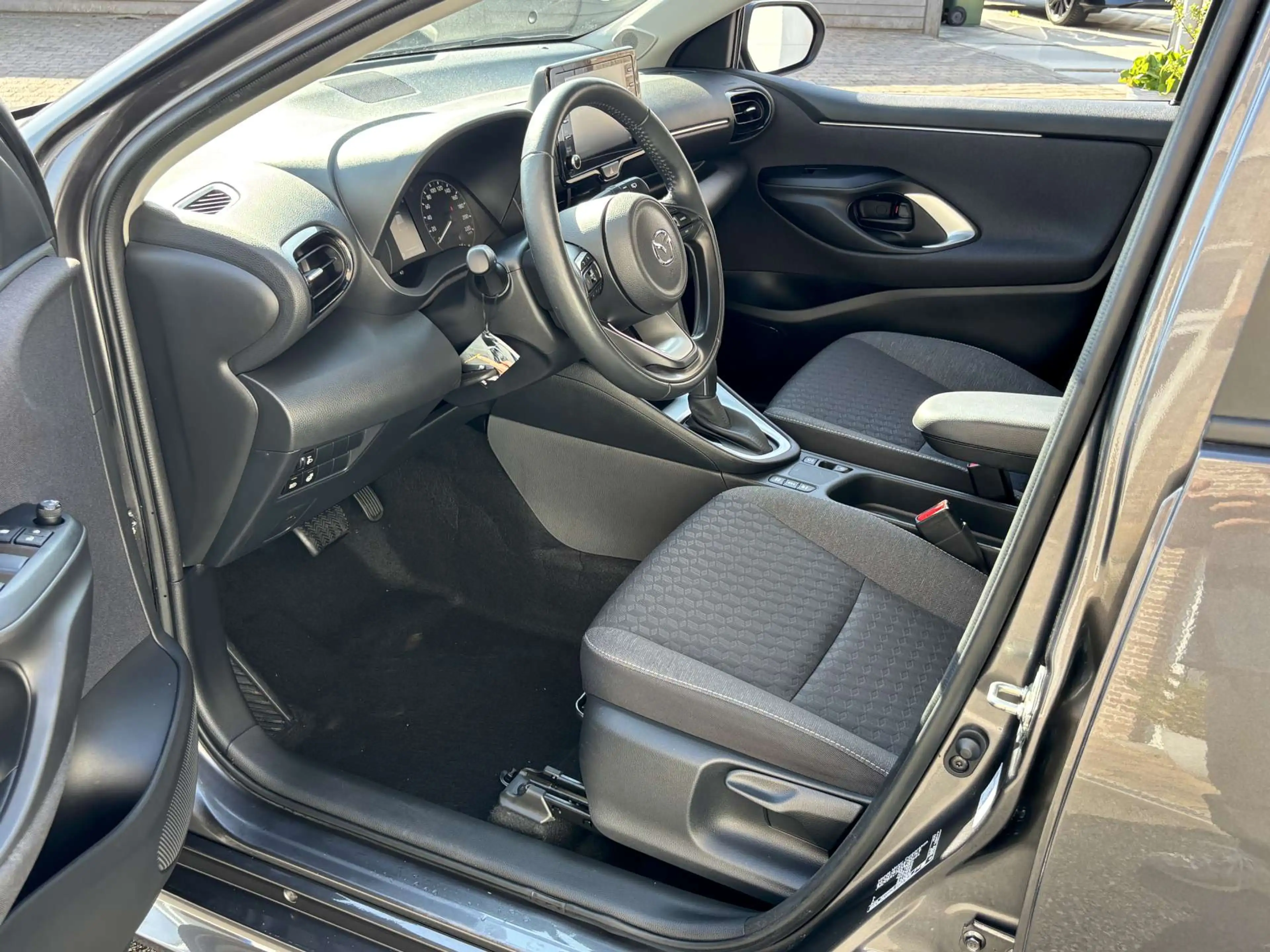 Mazda 2 2 Hybrid 1.5i VVT-i E-CVT Agile / 43000KM / 12m waarborg — photo 10