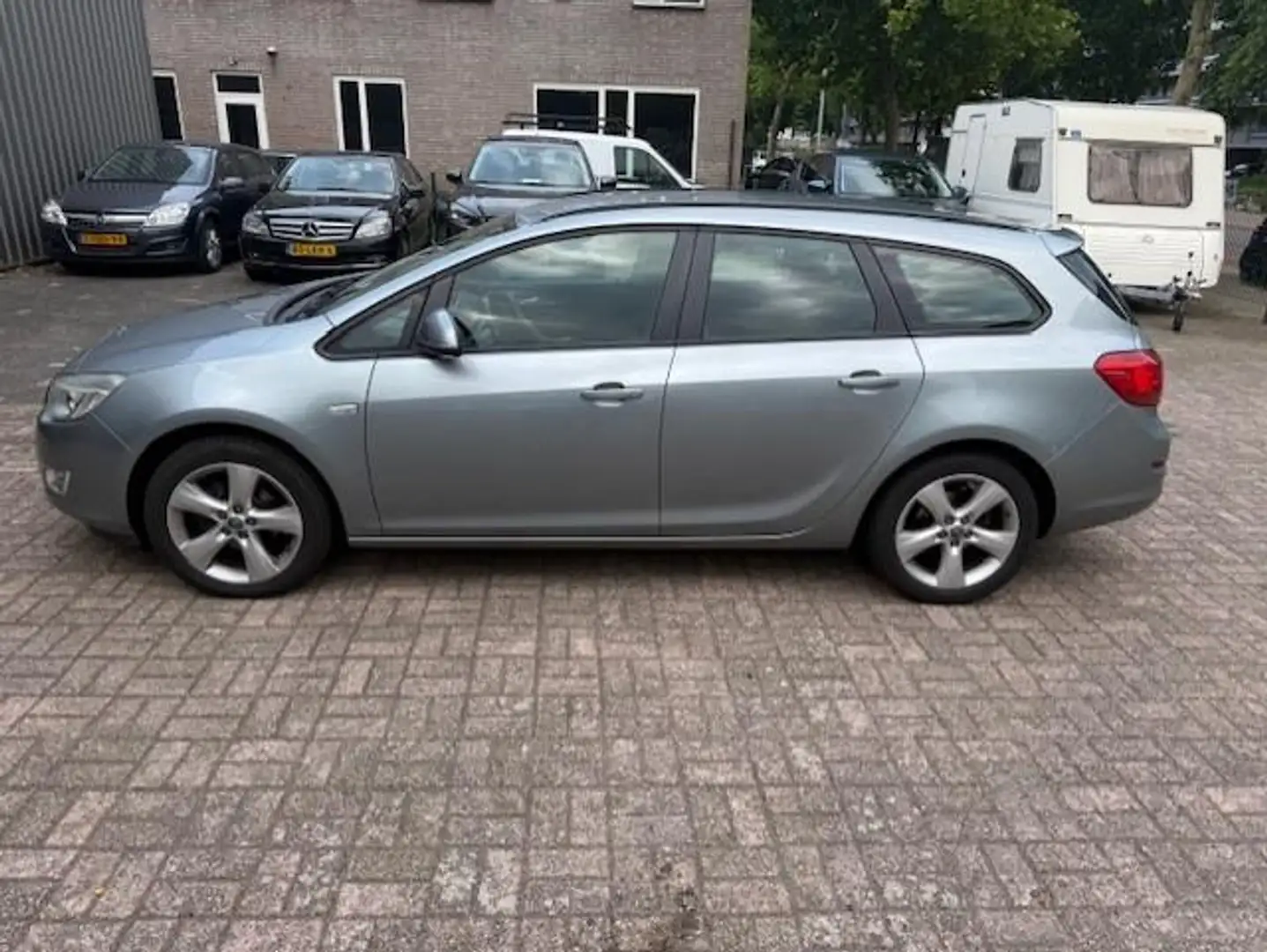 Opel Astra Sports Tourer 1.4 Turbo Edition Navi/Clima/Cruise/ Gris - 2