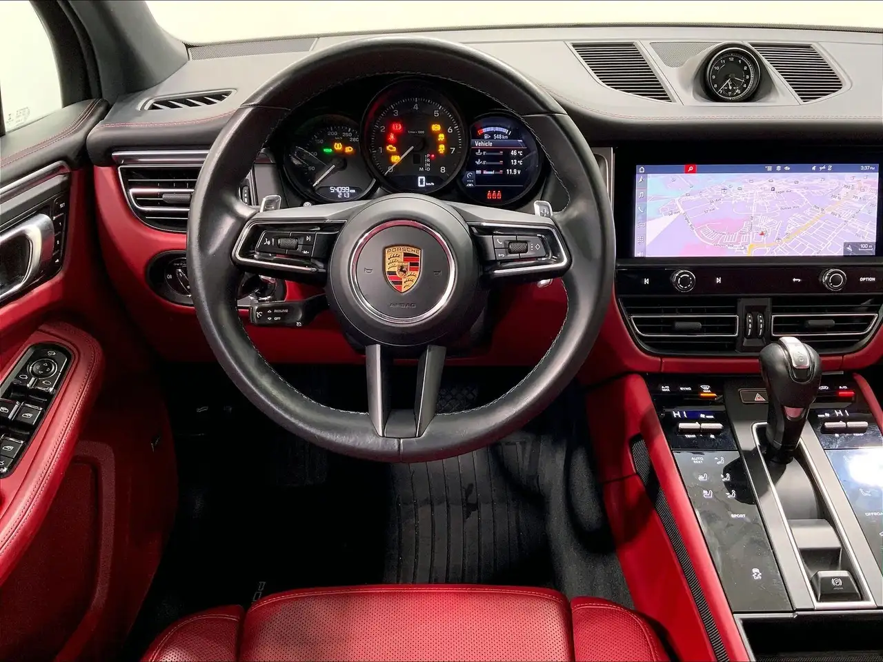 Porsche Macan снимка Porsche Macan