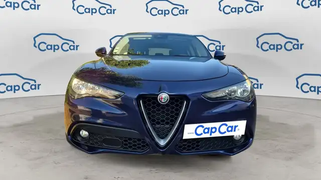 Alfa Romeo Stelvio view 5