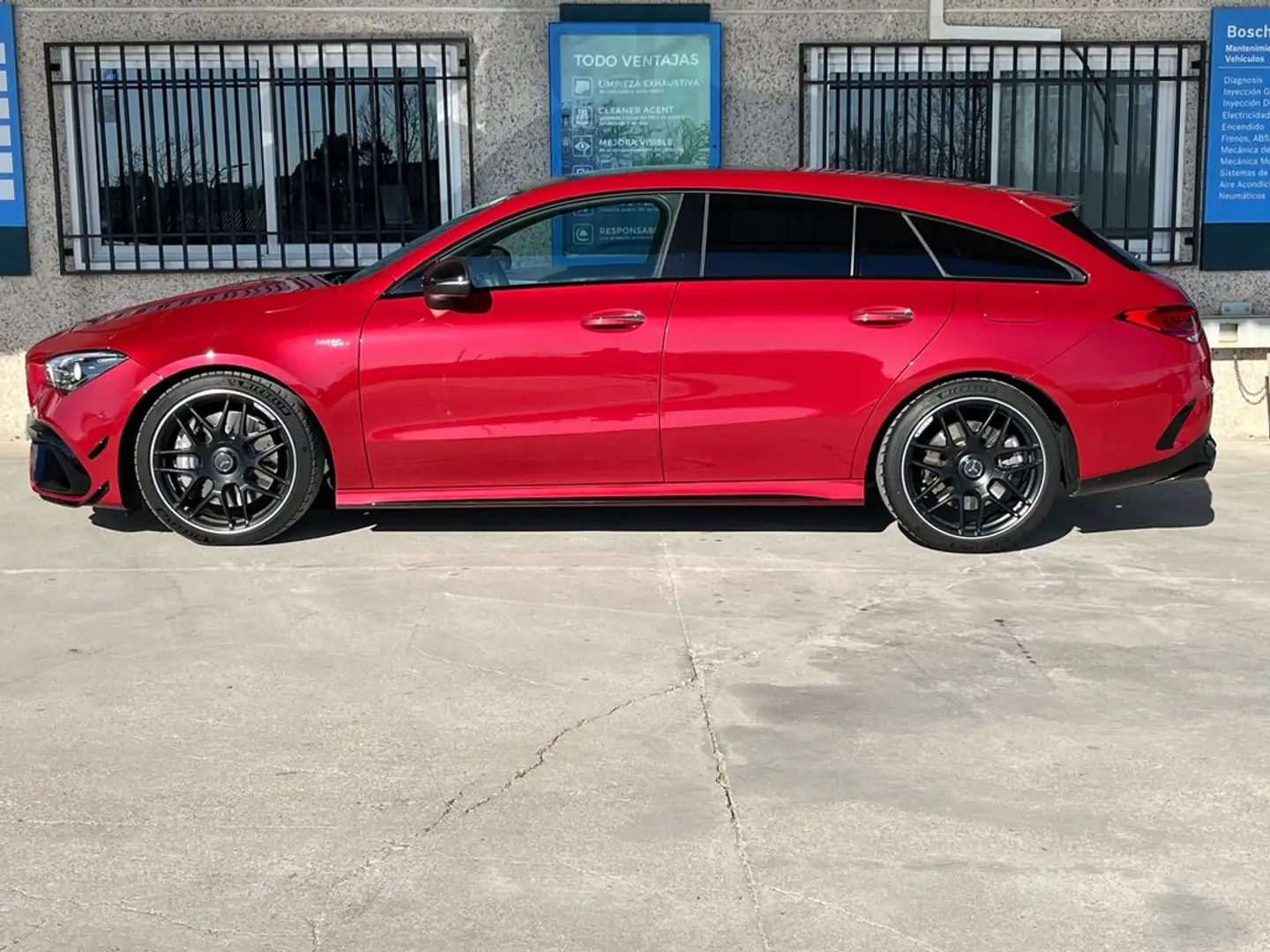 Mercedes-Benz C 220 CLA Mercedes-AMG 45 4MATIC+ Shooting Bra Burdeos - 2