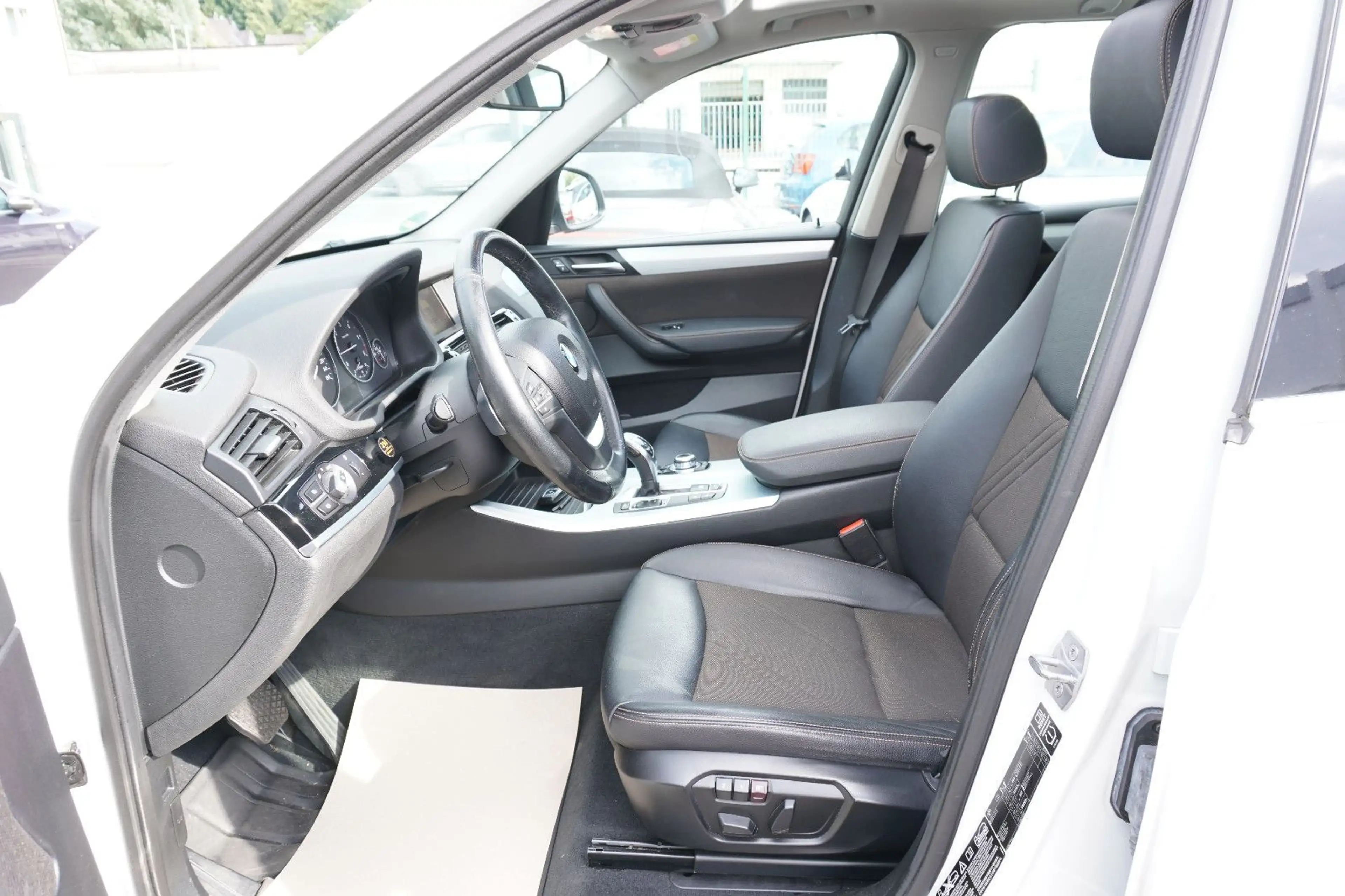 BMW X3 xDrive 35 d*X-Line*Pano*Navi*Teilleder*TOP Zu — photo 14