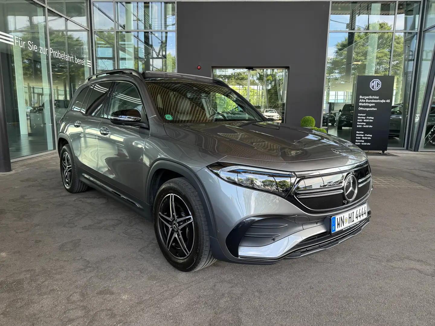 Mercedes-Benz EQB 250 AMG+*360+NIGHT+DISTRONIC+PANO+Keyless+Garantie Grau - 2