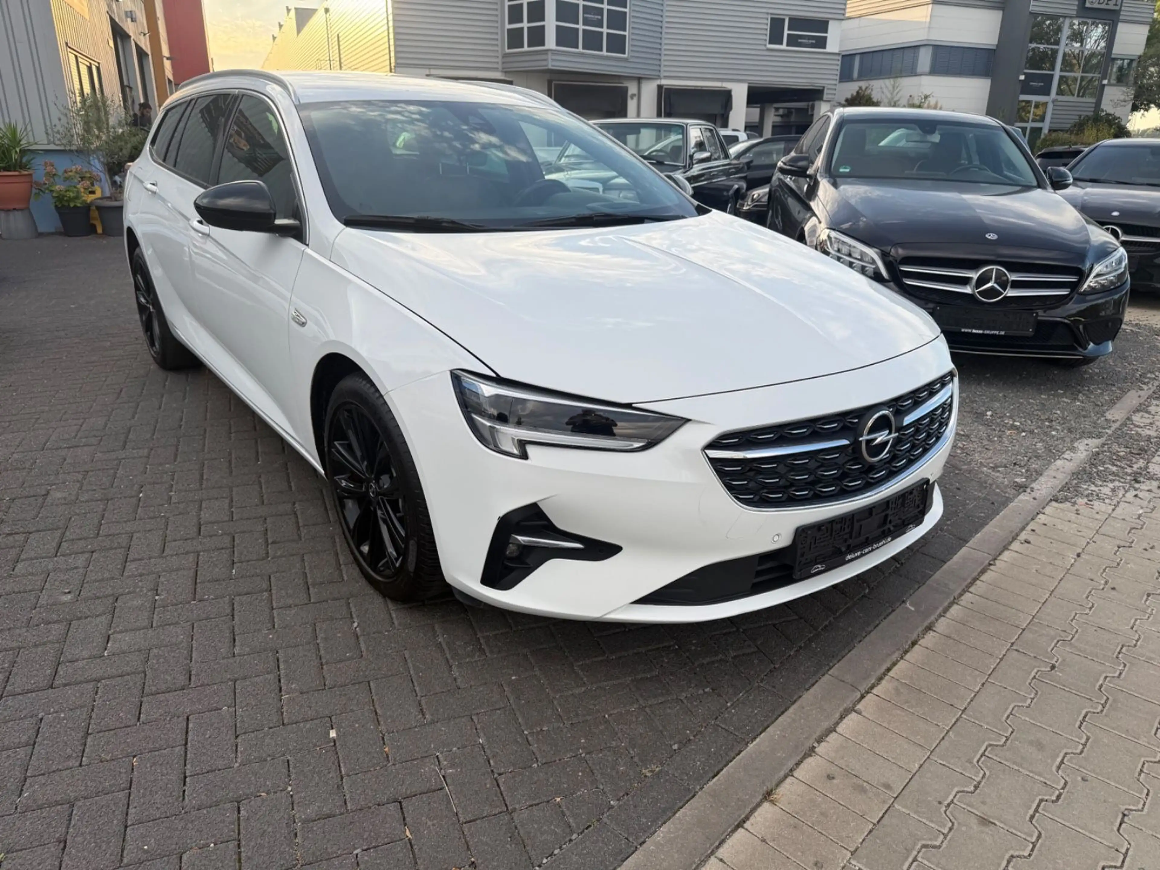 Opel Insignia B Sports Tourer Business — photo 12