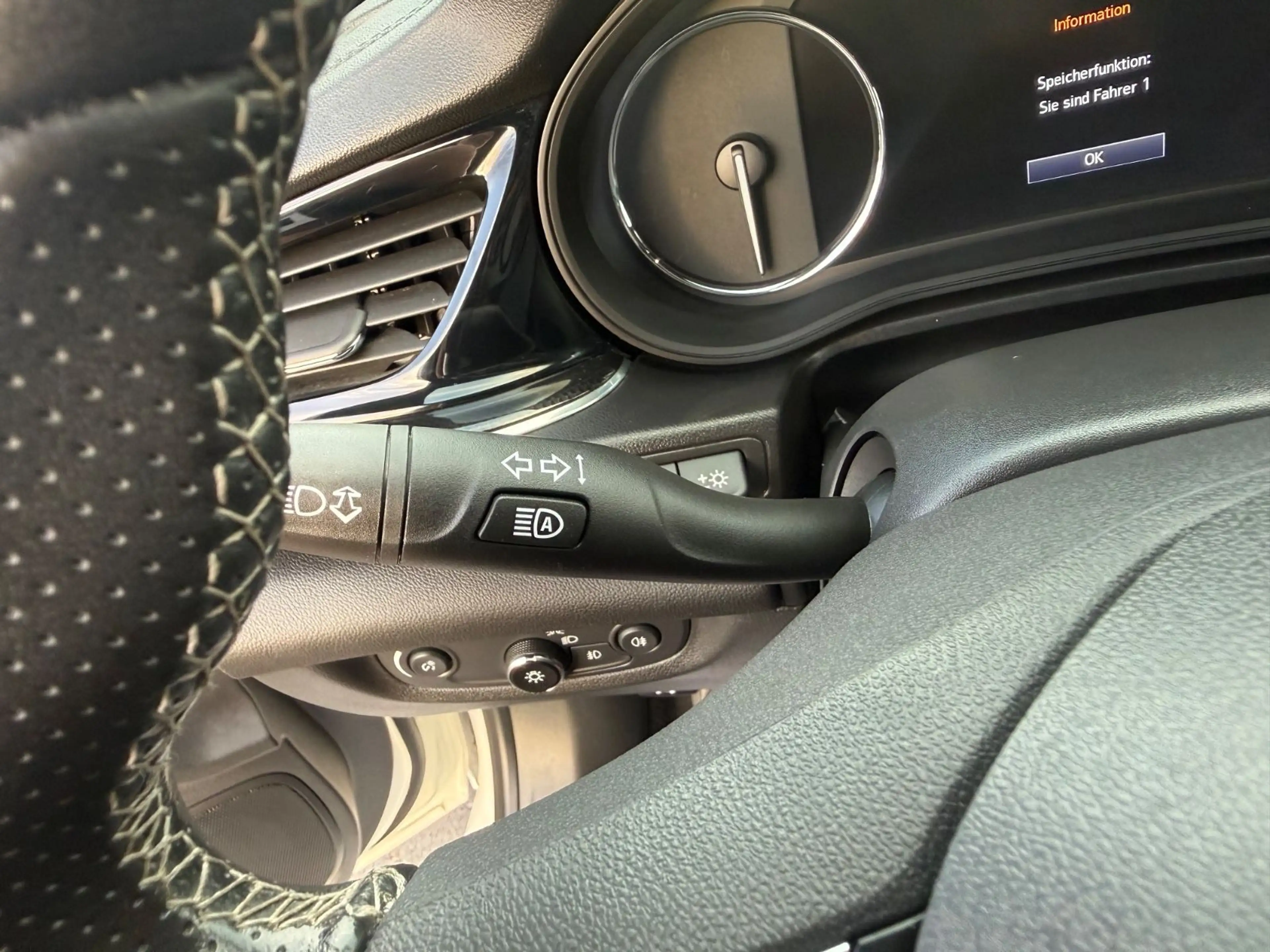 Opel Insignia B Sports Tourer Business — photo 2