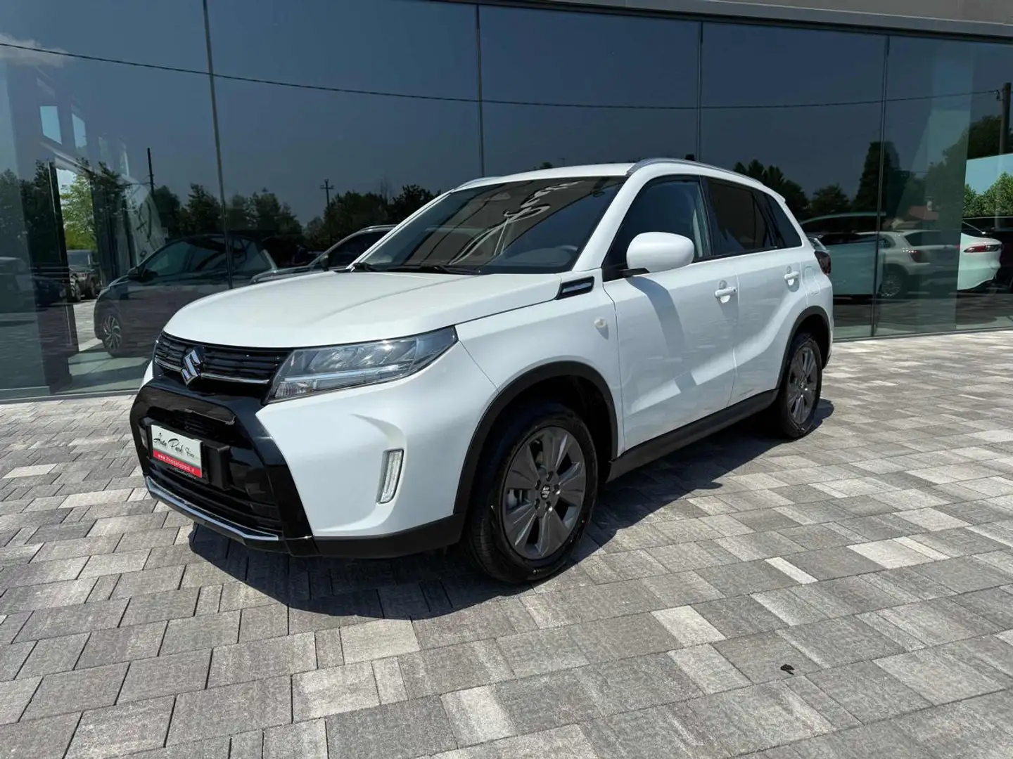 Suzuki Vitara 1.4 Hybrid 4WD AllGrip Cool+ Bianco - 2