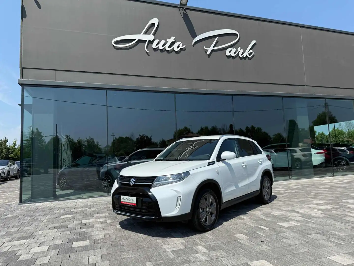 Suzuki Vitara 1.4 Hybrid 4WD AllGrip Cool+ Bianco - 1