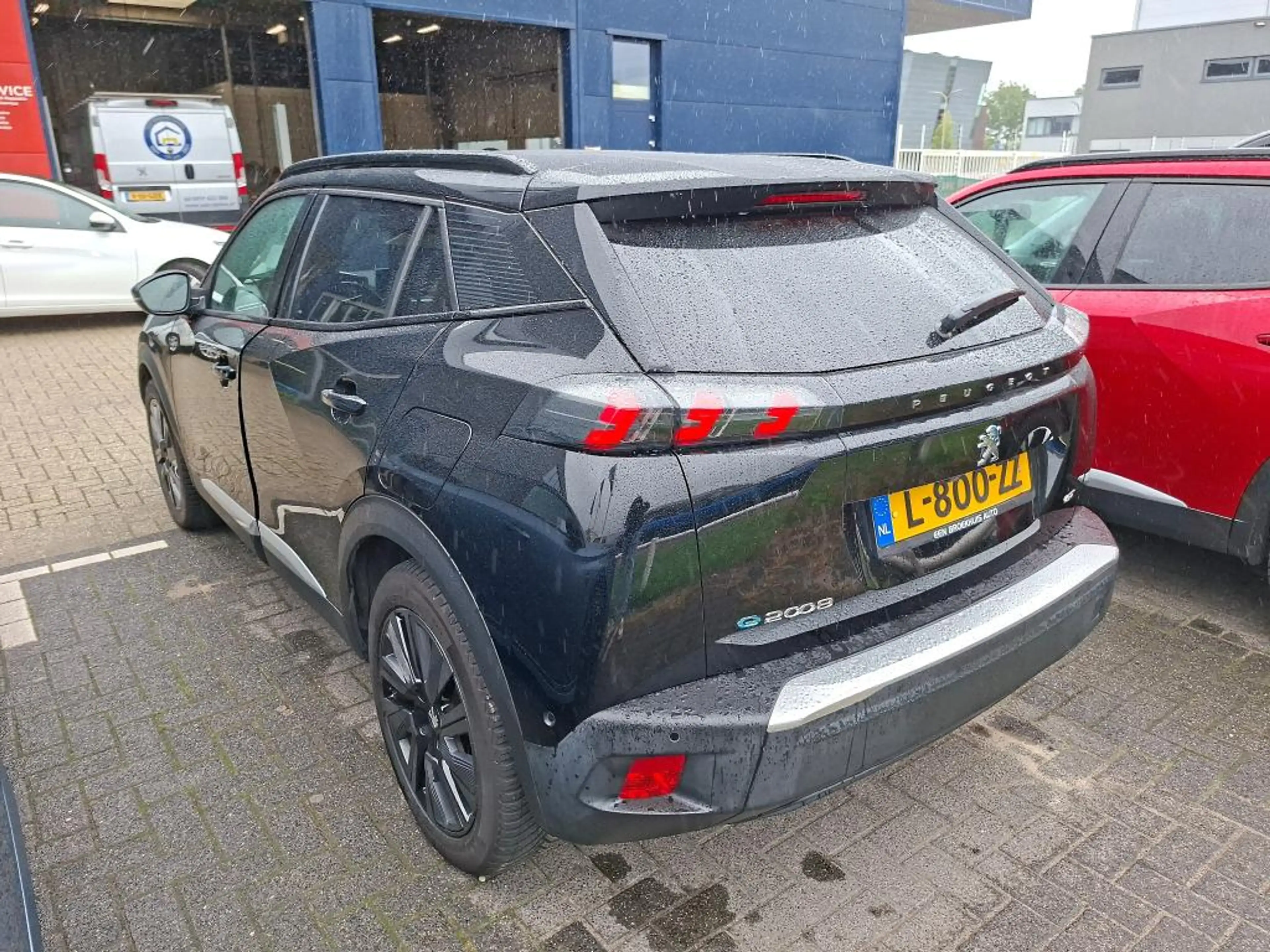 Peugeot e-2008 EV GT Pack 50 kWh | Fase 3 laden | Panorama/schuif — photo 4