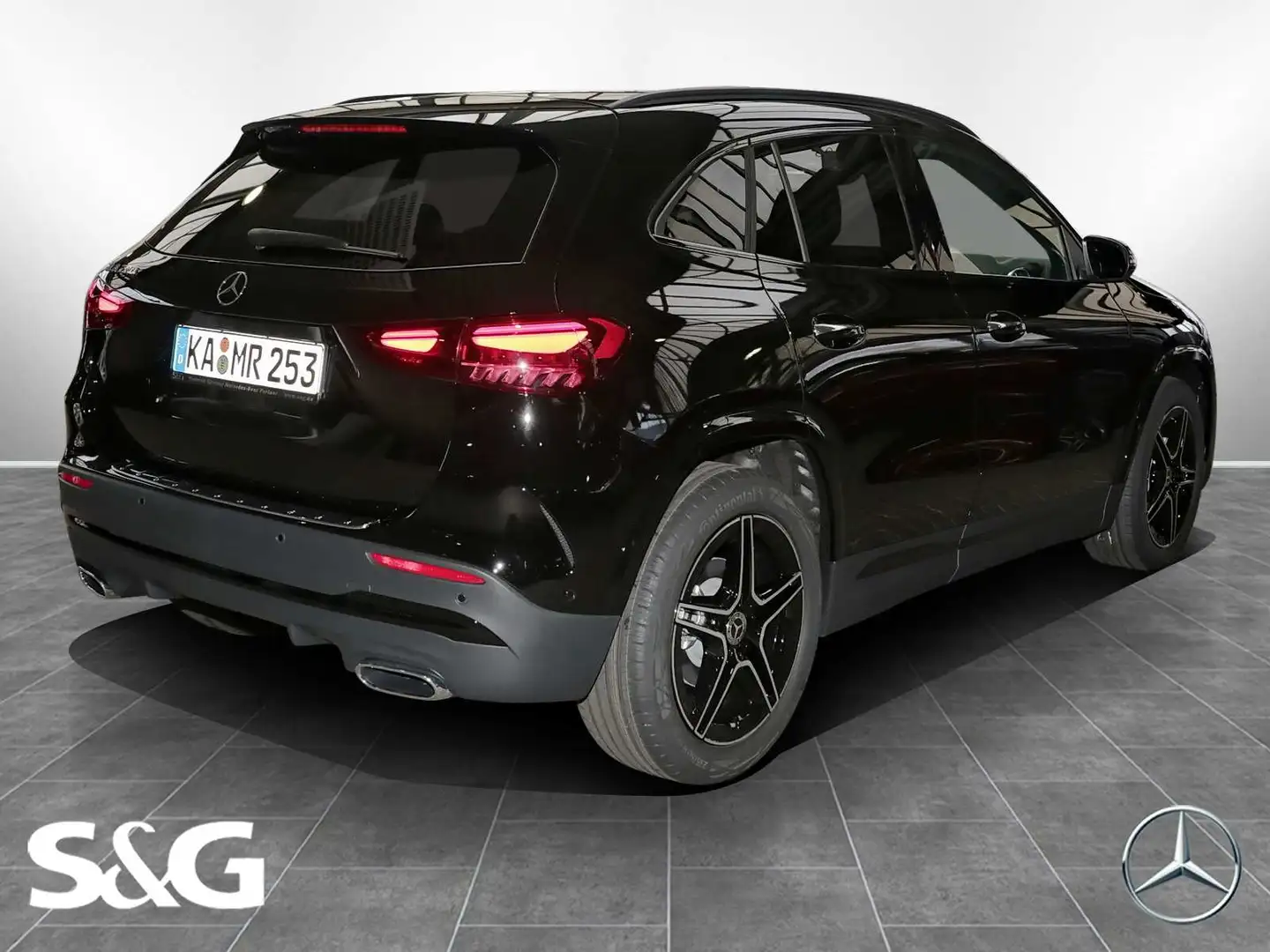 Mercedes-Benz GLA 200 AMG MBUX+360°+LED+AHK+Distro+Night+DAB Schwarz - 2
