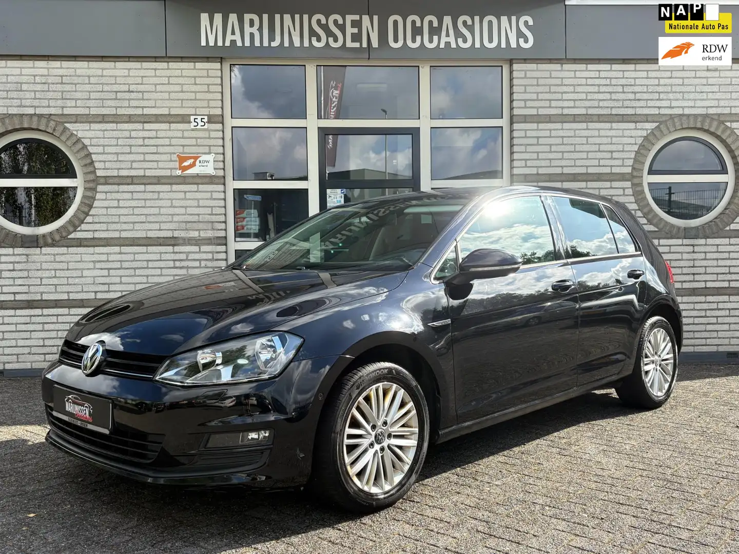 Volkswagen Golf 1.2 TSI CUP Edition |Parkhulp,PDC,StoelVW| Black - 1