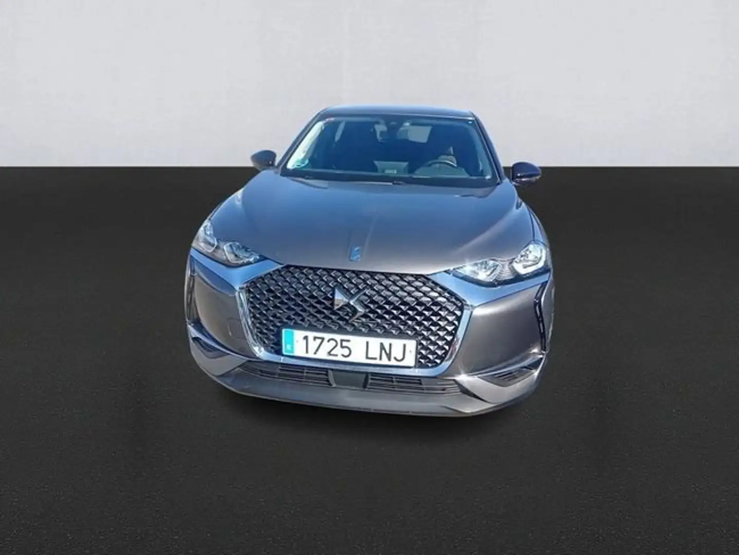 DS Automobiles DS 3 BlueHDi 81 kW Manual SO CHIC Gris - 2