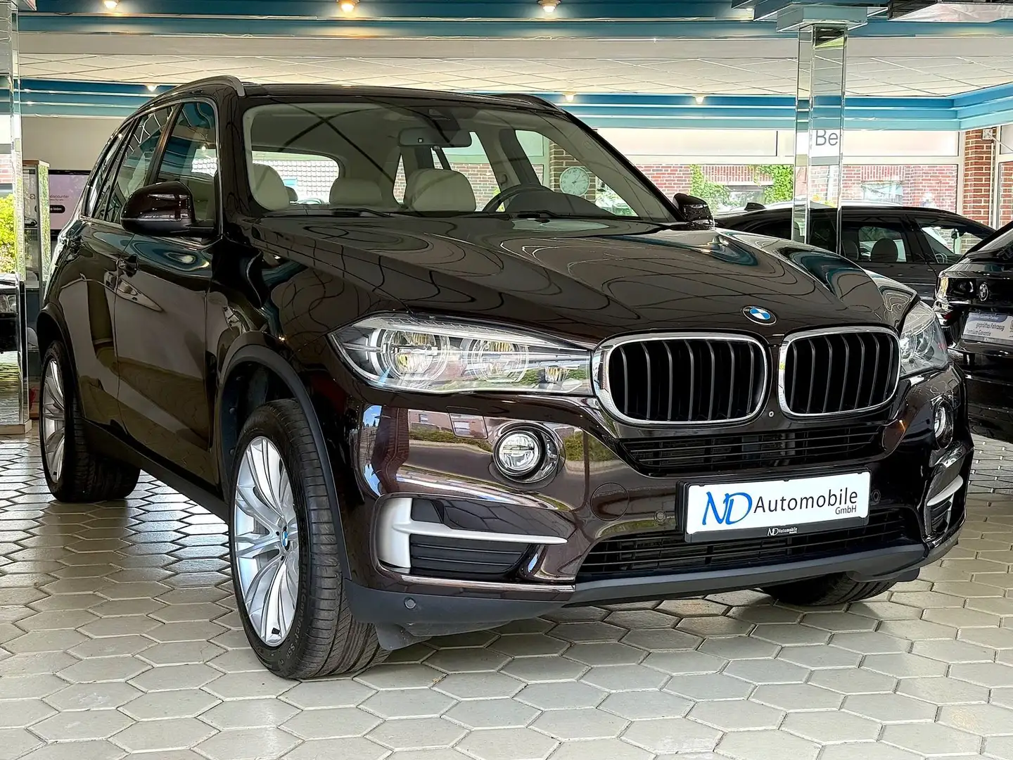 BMW X5 35i xD Navi LED AHK 360° HeadUp 1Hand Deutsch Braun - 1
