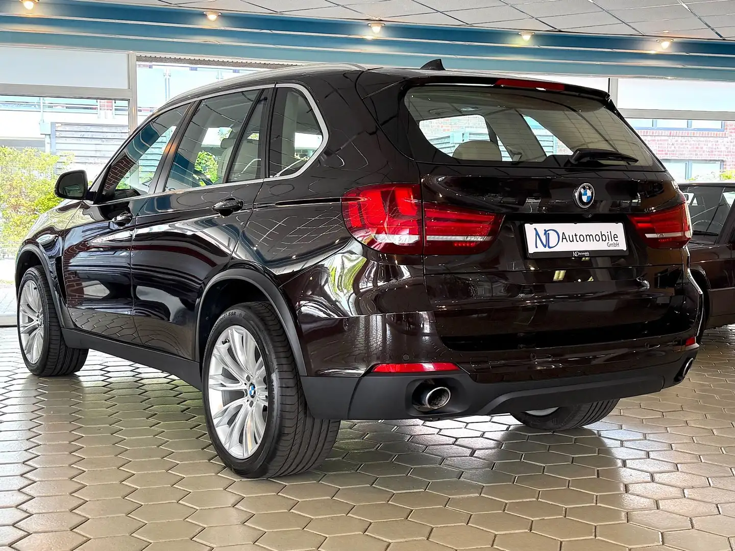 BMW X5 35i xD Navi LED AHK 360° HeadUp 1Hand Deutsch Braun - 2