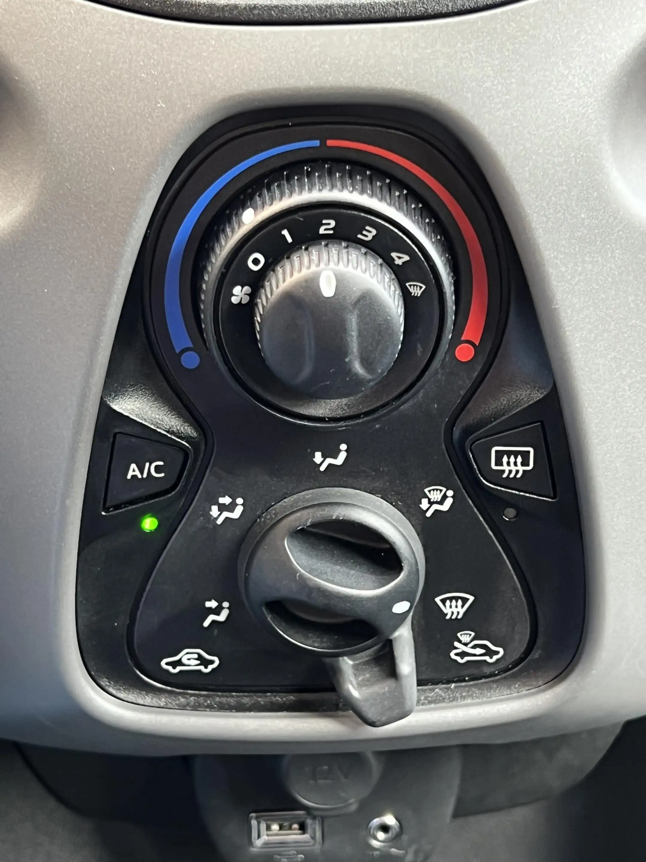 Peugeot 108 1.0 e-VTi Airco, Bluetooth, 4 Seiz. banden Garanti — photo 16
