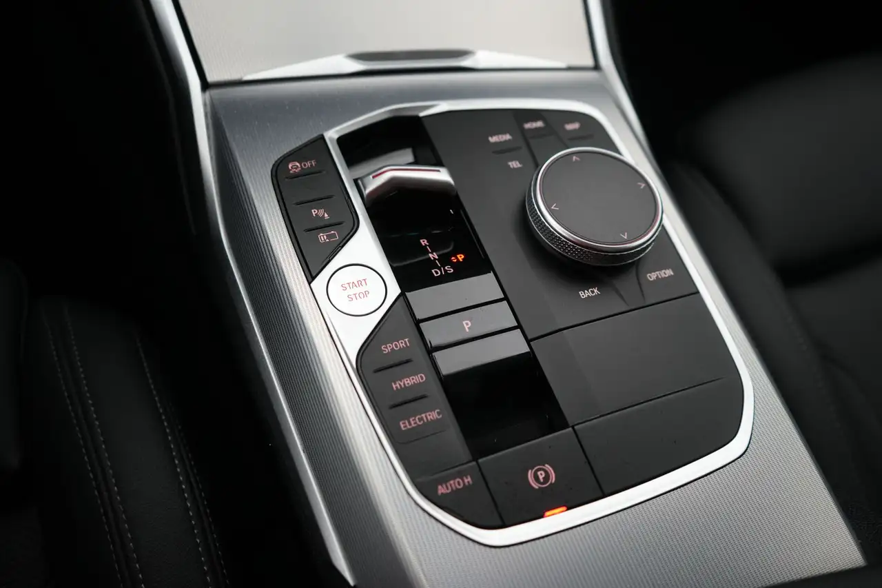 BMW 320 3 Touring 320e PHEV Innovation LEDER/CUIR Adapt. L, миниатюра 16