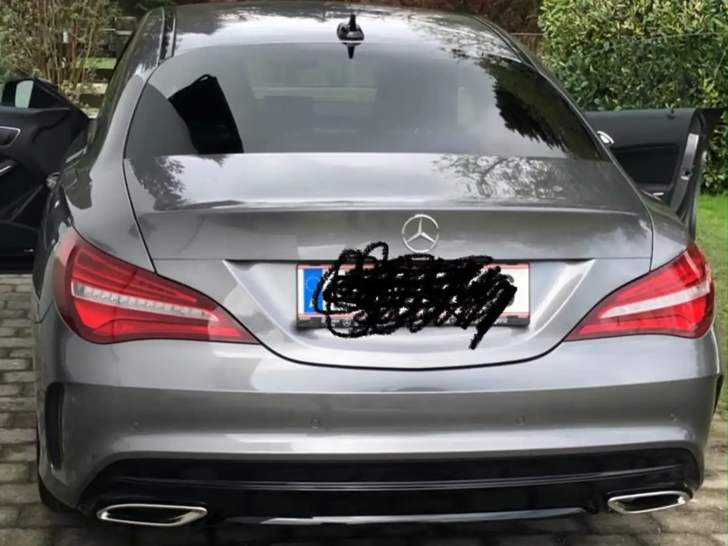 Mercedes-Benz CLA 200 CLA 200 d Shooting Brake Austria Edition Aut. Aust Grau - 2
