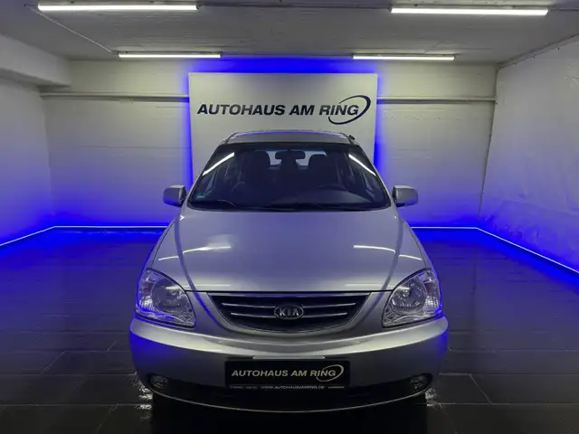 Kia Carens 2.0 CRDi EX PDC KLIMAAUTOMAT 4SEASON AHK