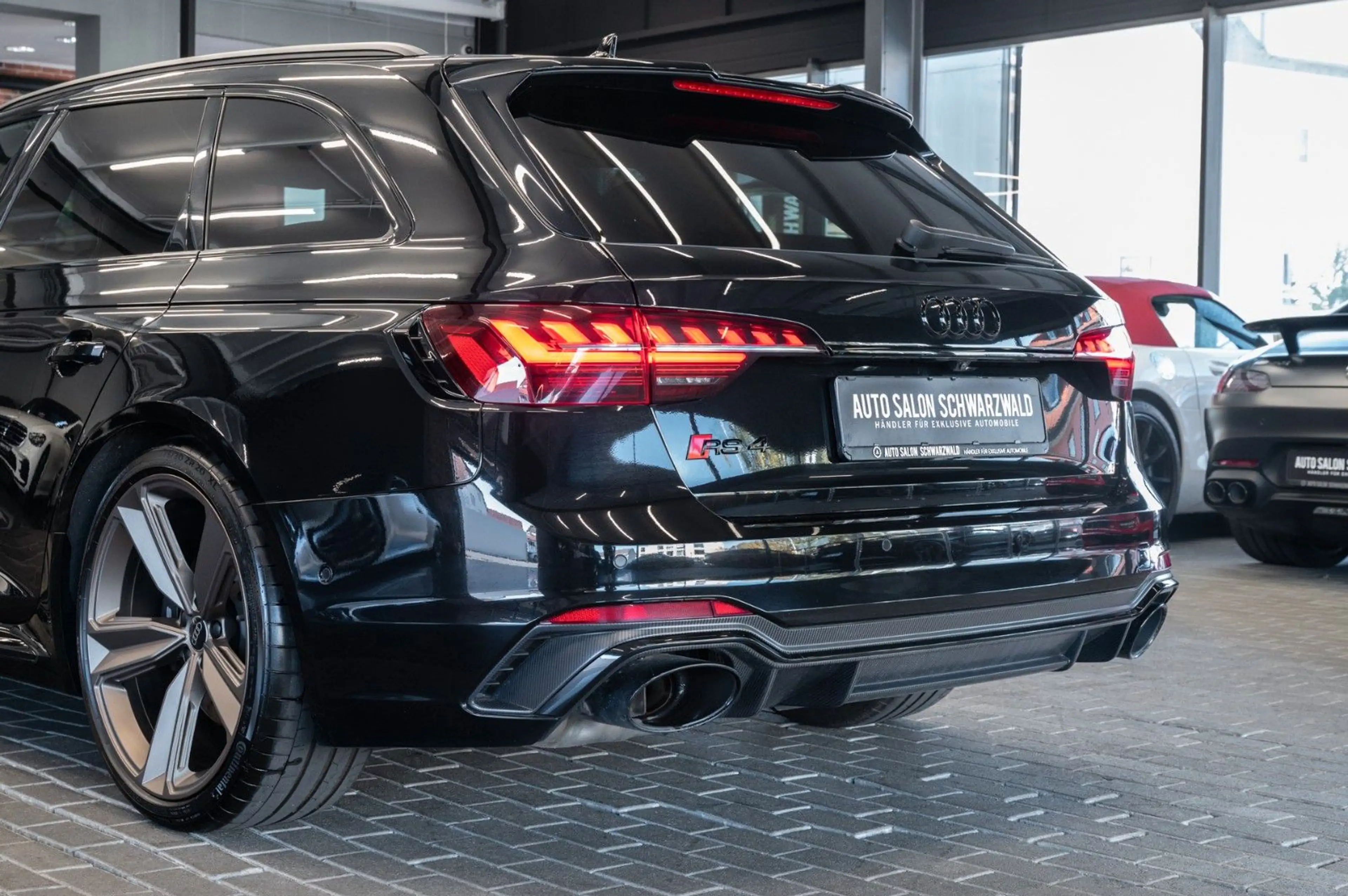 Audi RS4 AVANT|RS-AGA|CARBON|PANO|B&O|EXCLUSIVE — photo 11