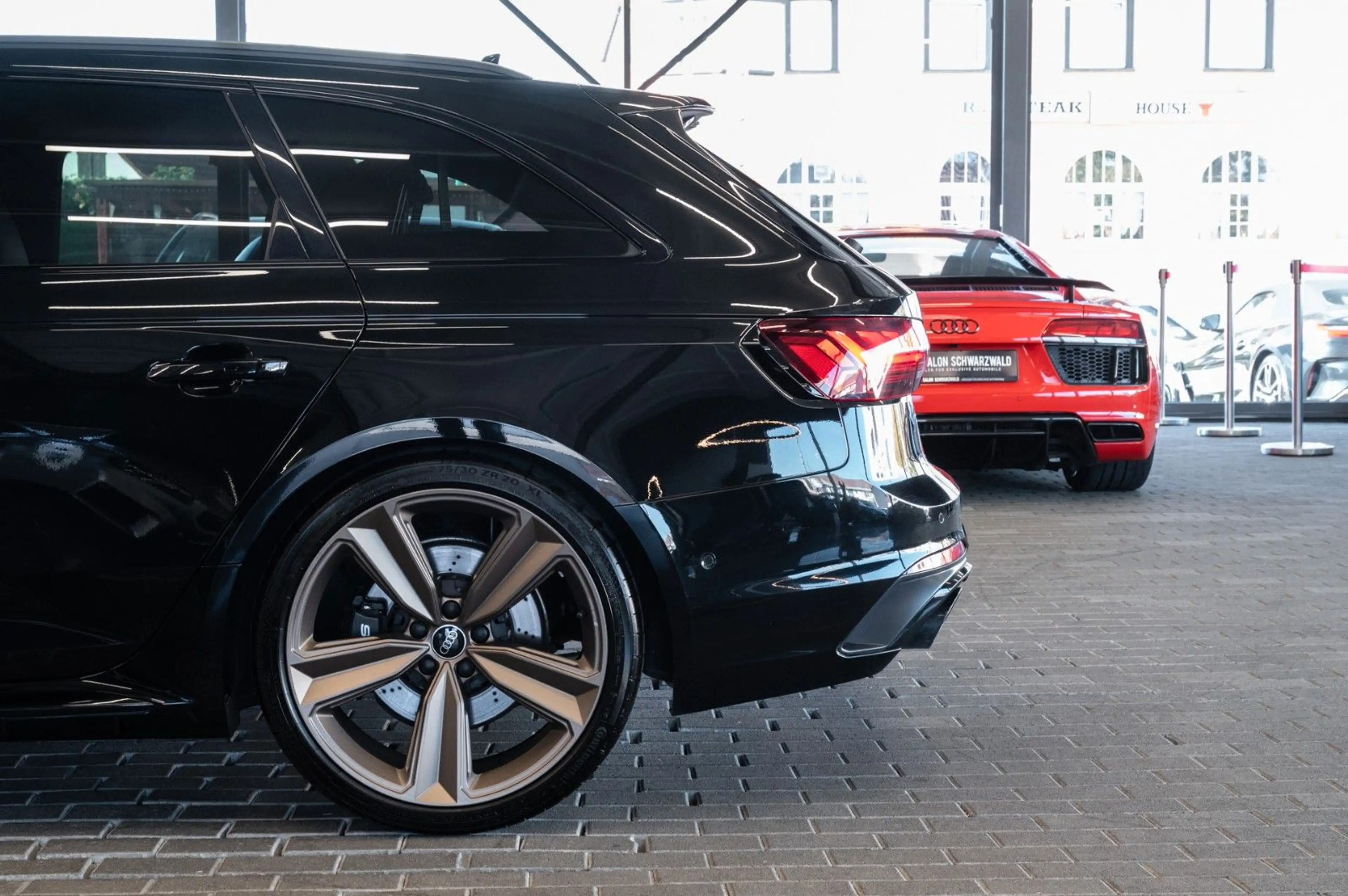 Audi RS4 AVANT|RS-AGA|CARBON|PANO|B&O|EXCLUSIVE — photo 10