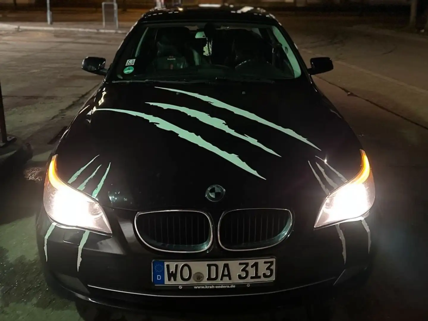 BMW 520 520d Aut. Special Edition Schwarz - 2