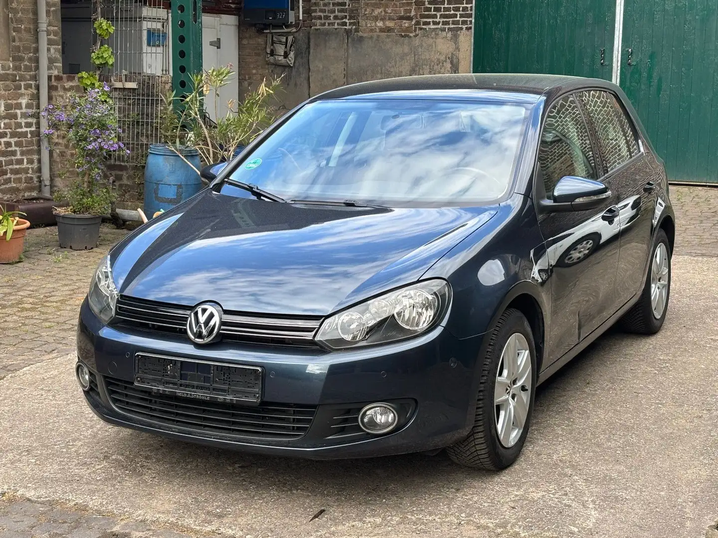 Volkswagen Golf 1.4 TSI 90 kW Comfortline KLIMA Gris - 2