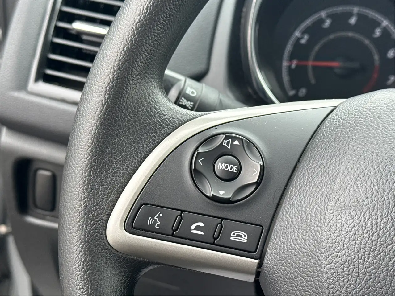 Mitsubishi RVR снимка Mitsubishi RVR