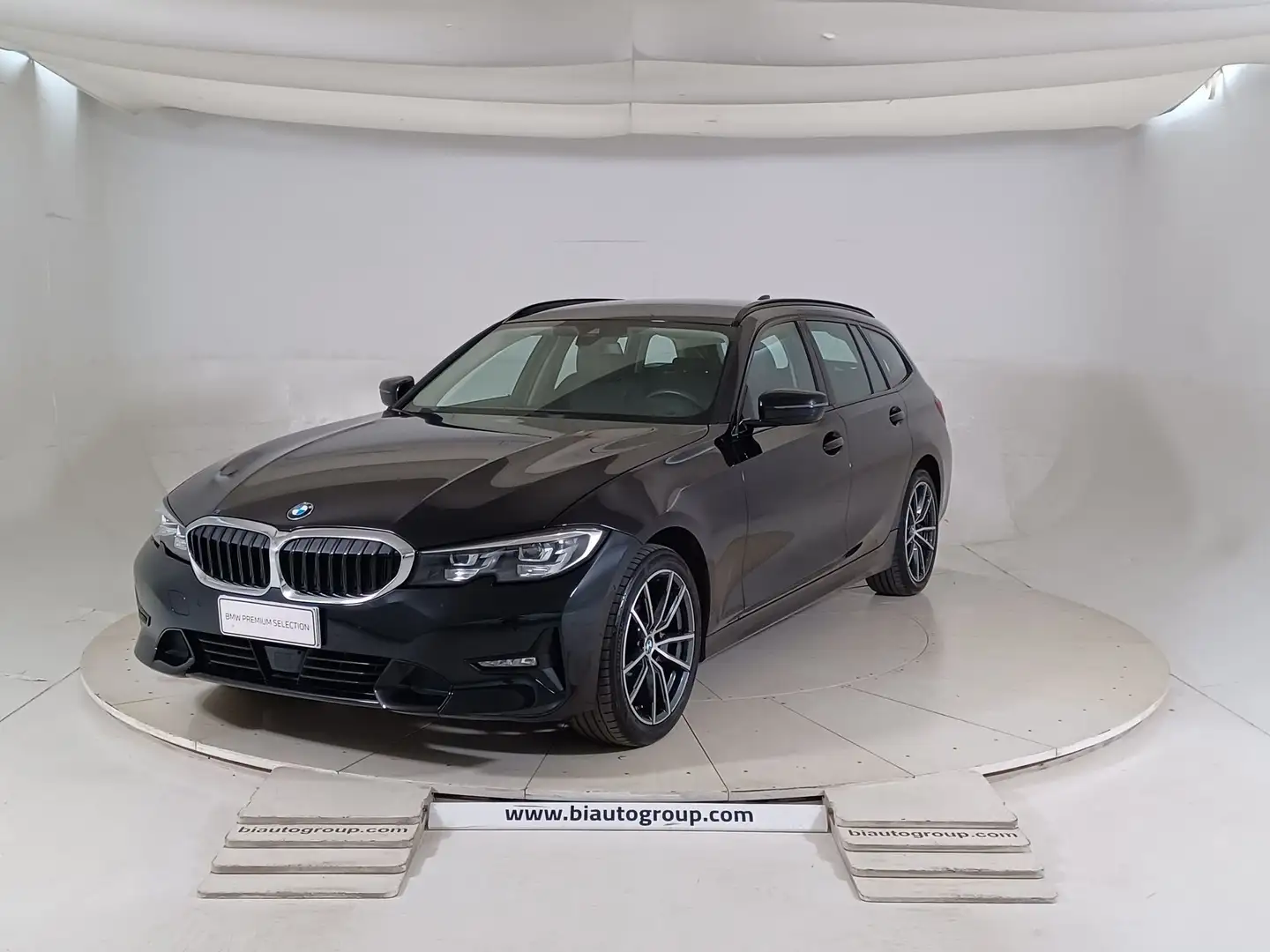 BMW 320 G21 2019 Touring Diese 320d Touring xdrive Sport Nero - 1