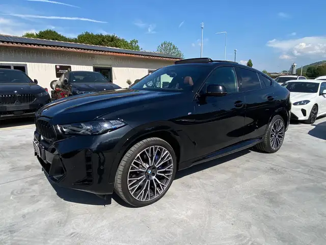 BMW X6 view 5