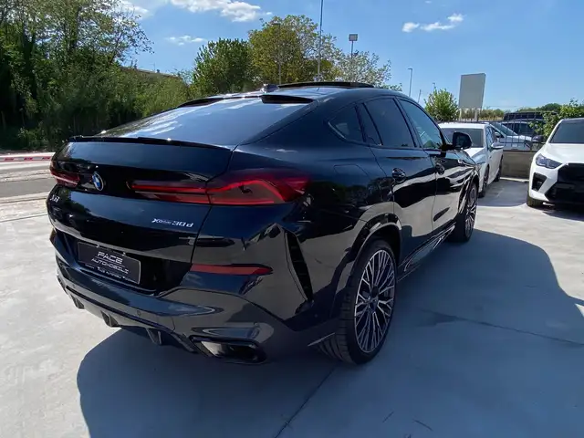 BMW X6 view 12
