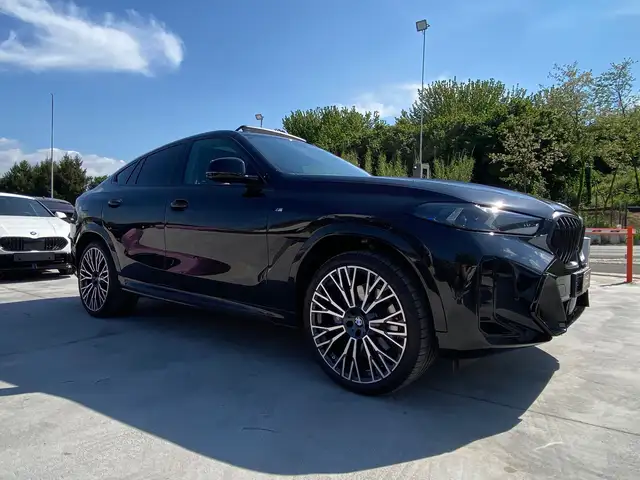 BMW X6 view 6