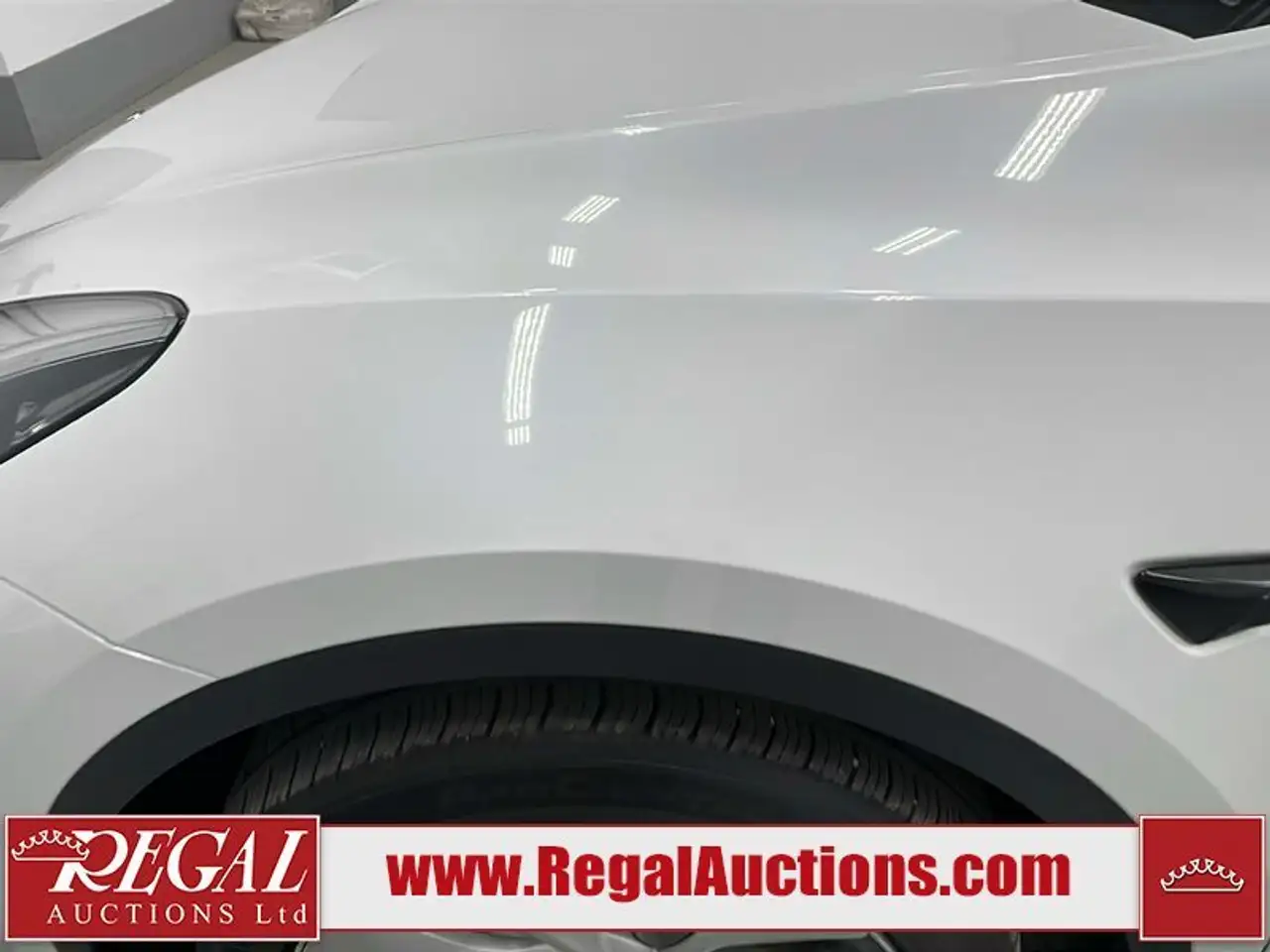 Tesla Model Y photo Tesla Model Y