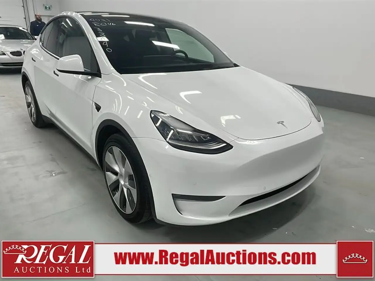 Tesla Model Y photo Tesla Model Y