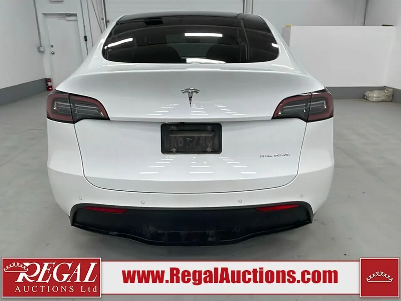 Tesla Model Y photo Tesla Model Y
