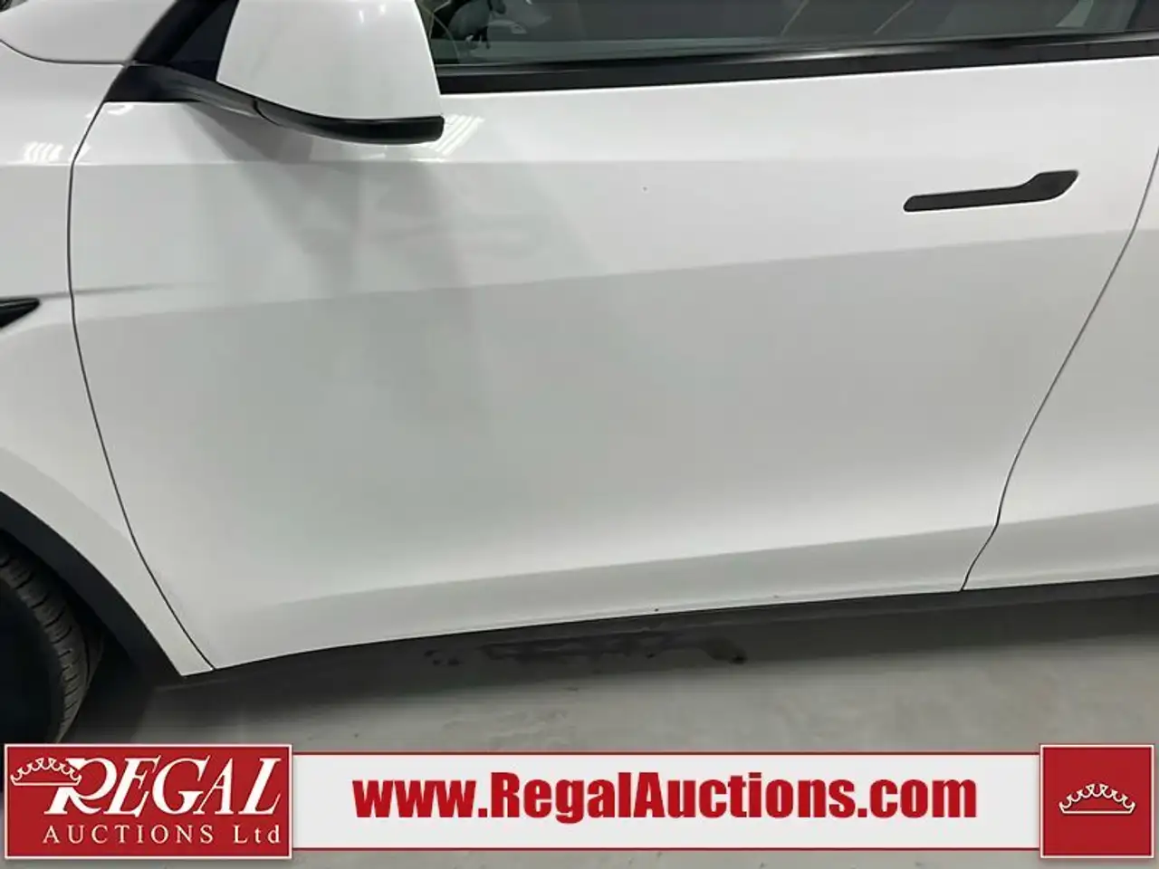Tesla Model Y photo Tesla Model Y